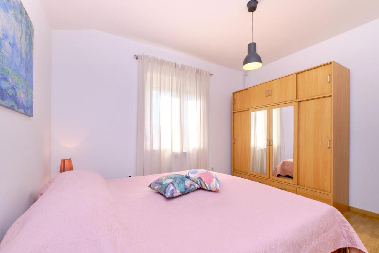 Apartments Vanda マリ・ロシニュ エクステリア 写真