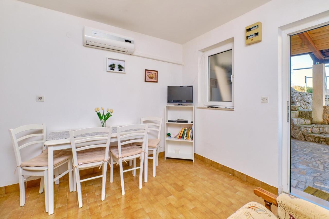 Apartments Vanda マリ・ロシニュ エクステリア 写真