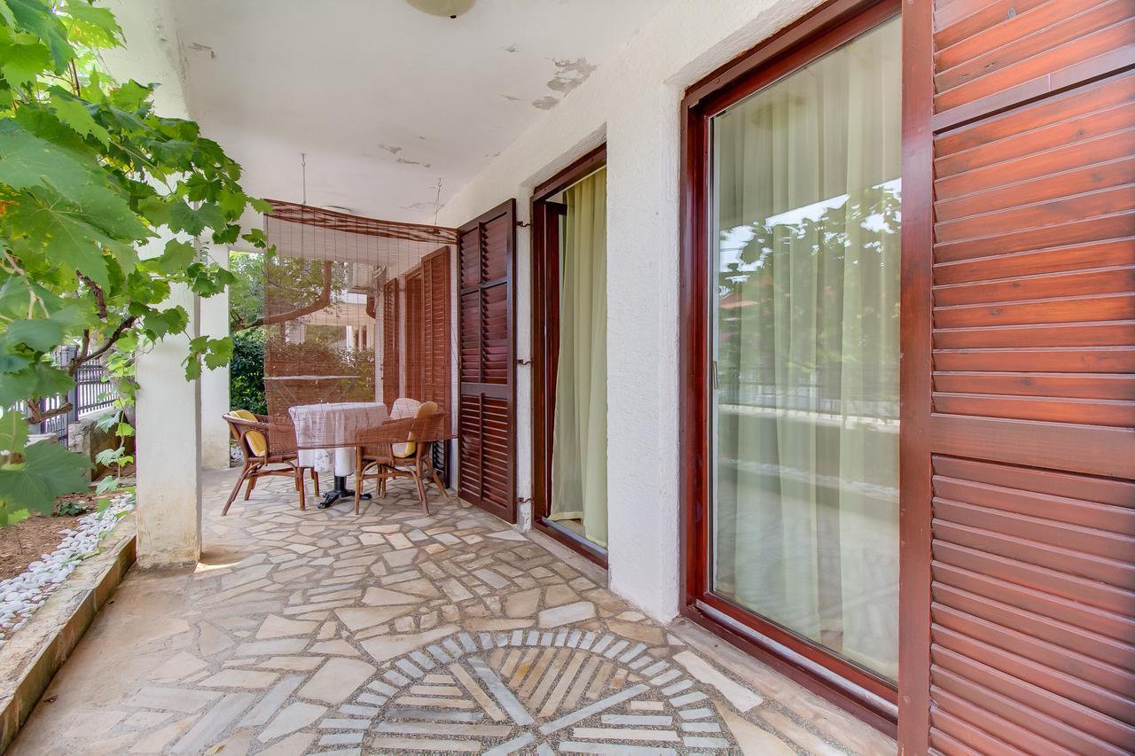 Apartments Vanda マリ・ロシニュ エクステリア 写真